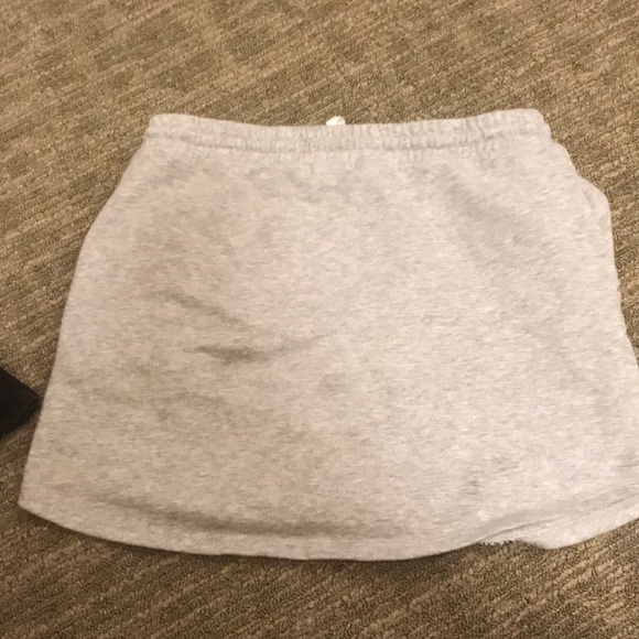 cloth skirt - Picture 2 of 3